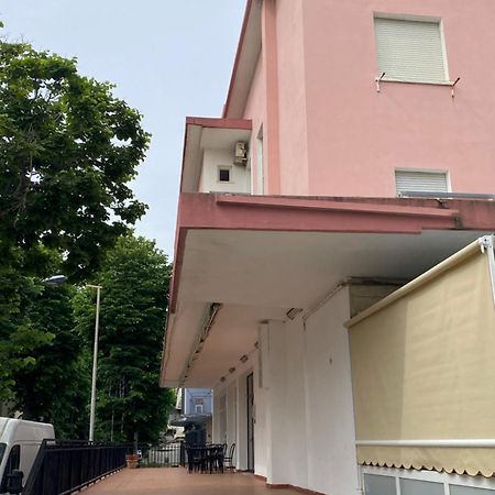 Hotel Piccari Nuova Gestione ريميني المظهر الخارجي الصورة
