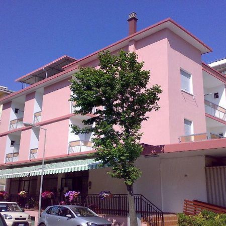 Hotel Piccari Nuova Gestione ريميني المظهر الخارجي الصورة