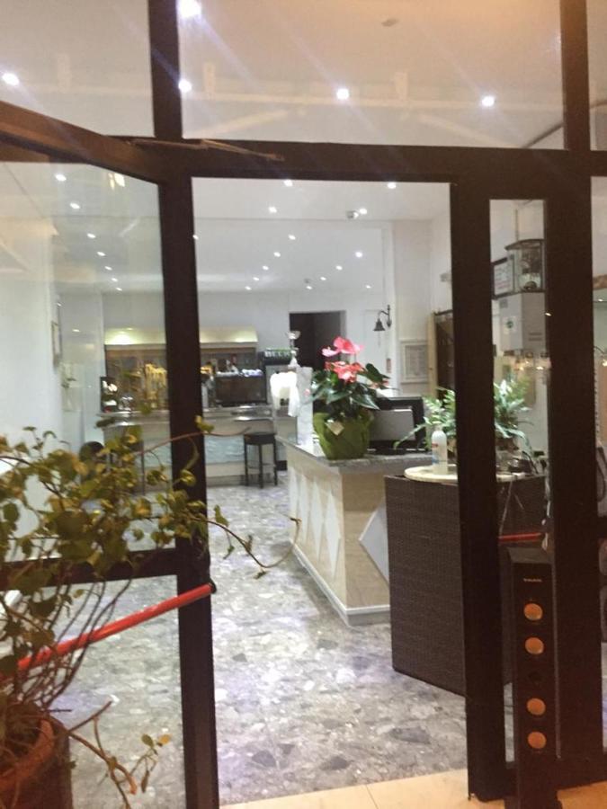 Hotel Piccari Nuova Gestione ريميني المظهر الخارجي الصورة