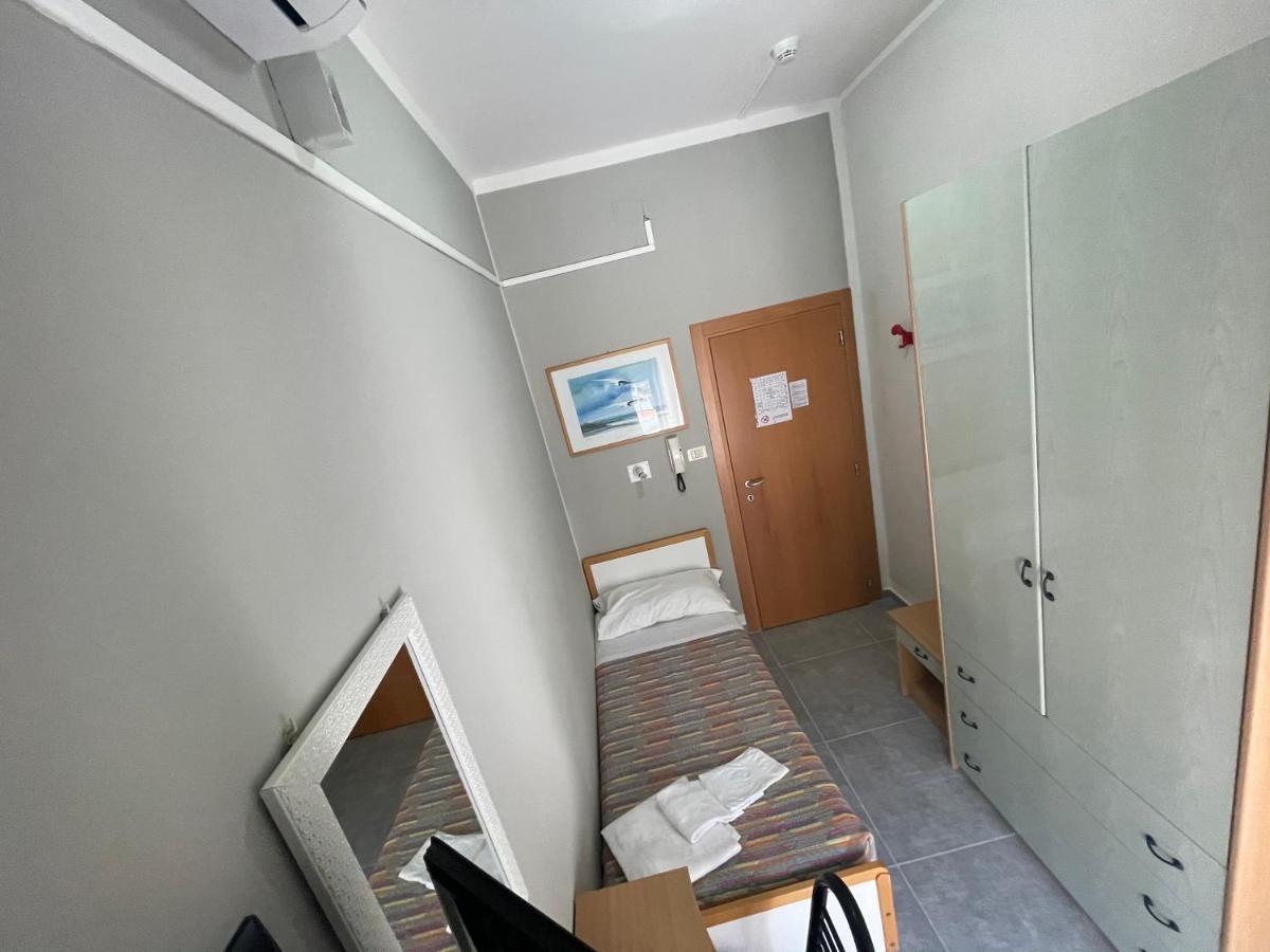 Hotel Piccari Nuova Gestione ريميني المظهر الخارجي الصورة