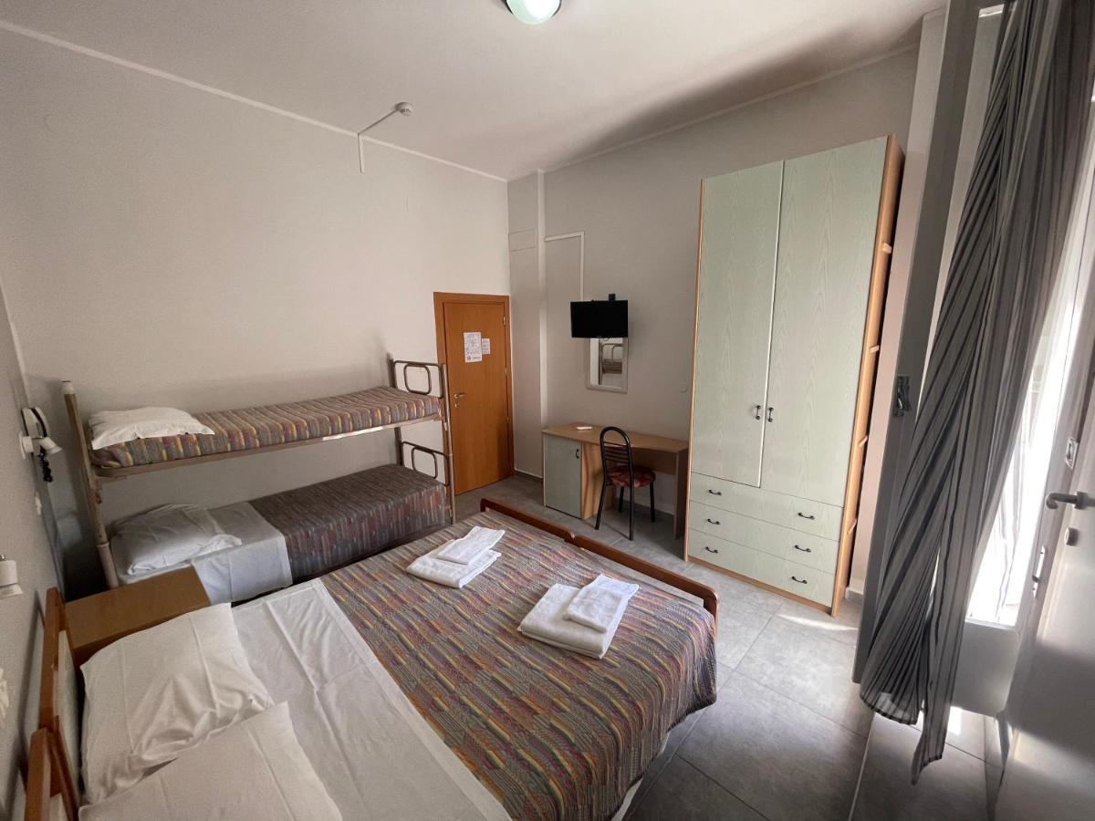 Hotel Piccari Nuova Gestione ريميني المظهر الخارجي الصورة