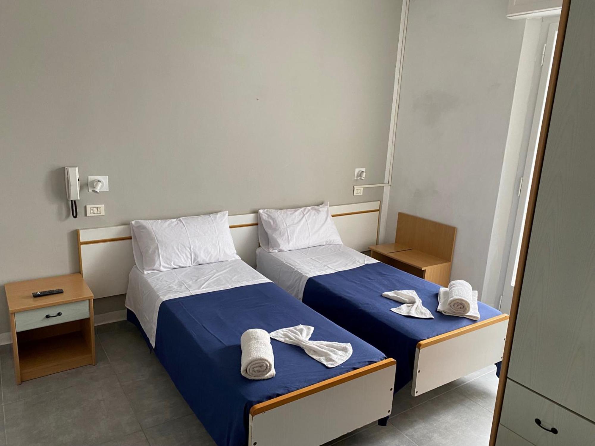Hotel Piccari Nuova Gestione ريميني المظهر الخارجي الصورة