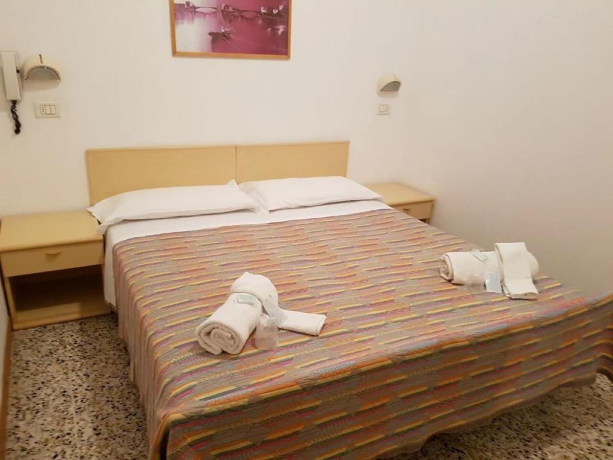 Hotel Piccari Nuova Gestione ريميني المظهر الخارجي الصورة