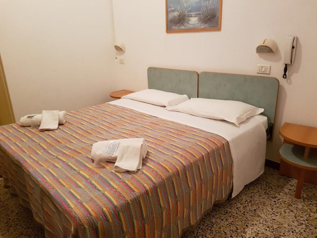 Hotel Piccari Nuova Gestione ريميني المظهر الخارجي الصورة
